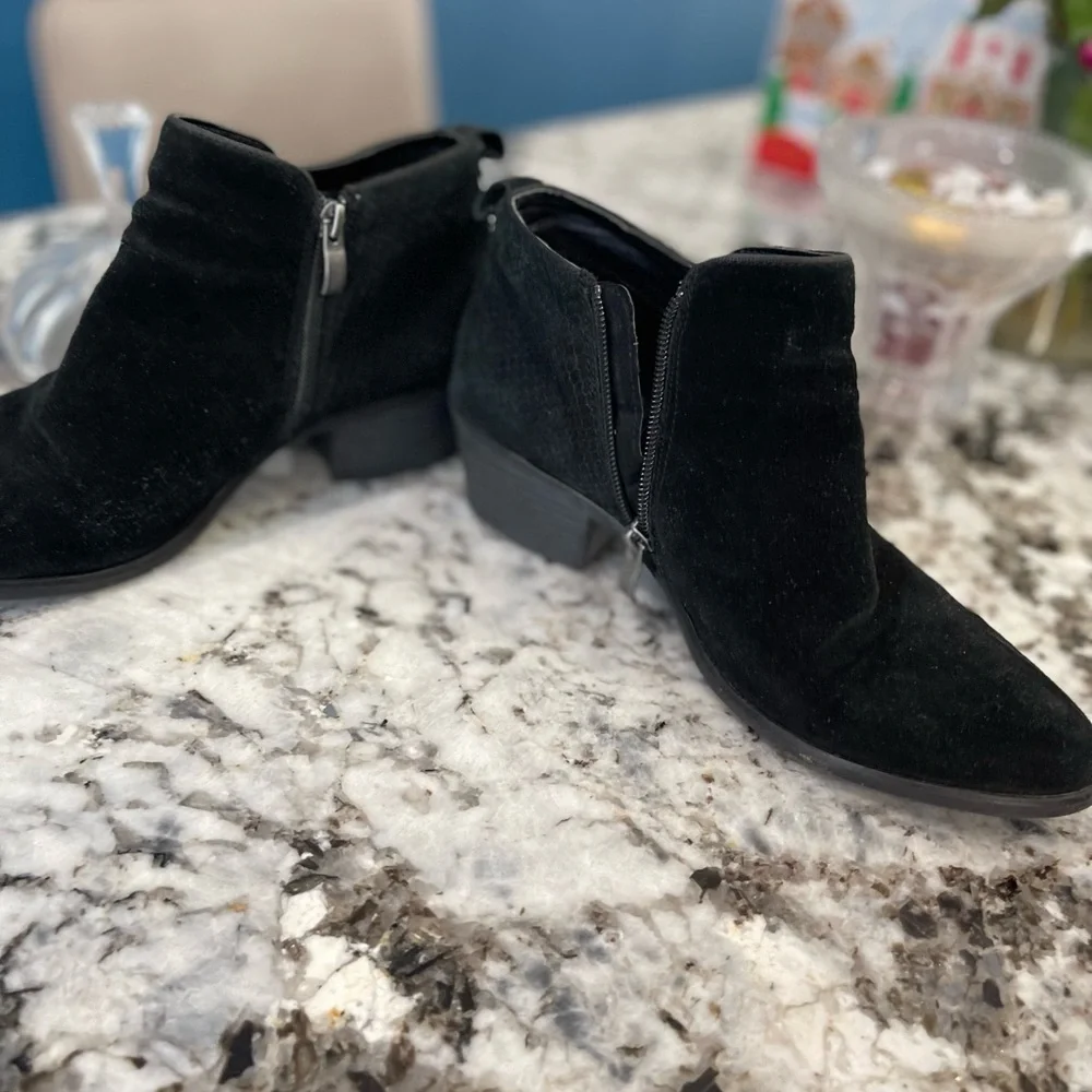 Michael Shannon Booties woman’s size 10